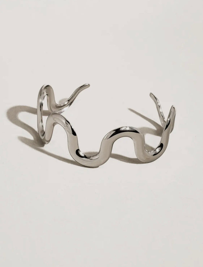 Félix Wavy Bold Statement Bracelet