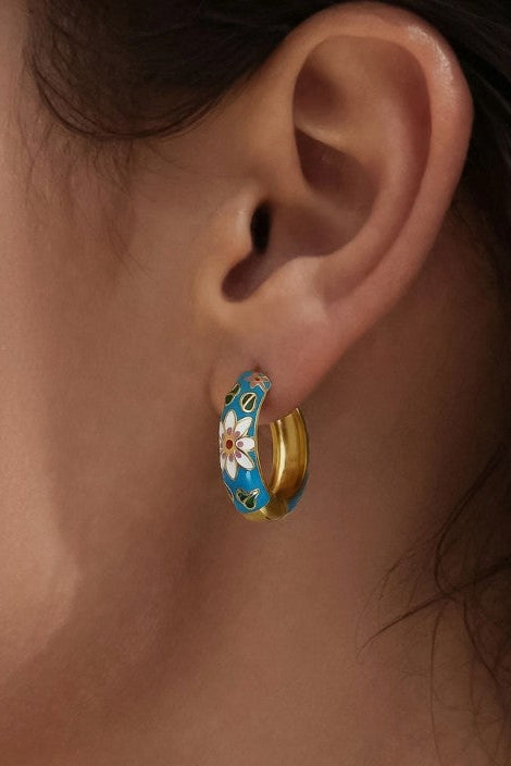 Isabeau 18K Gold Non-Tarnish Vintage Floral Hoop Earrings