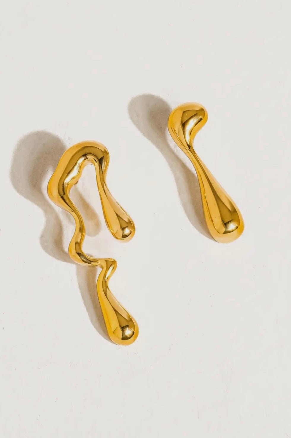 Roma 18K Gold Non-Tarnish Mismatch Melted Earring